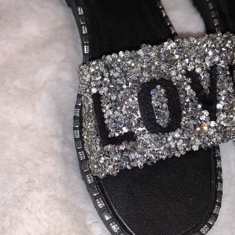Women's LOVE Beach Flip Flop Slides - BNWOT